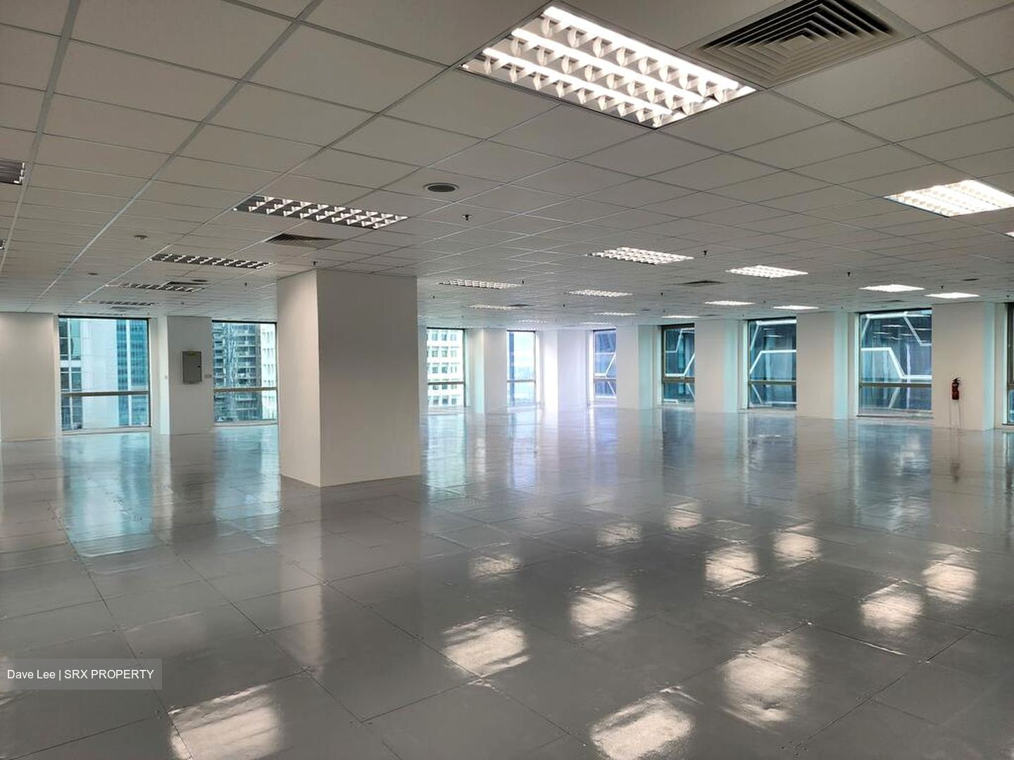 Oue Downtown (D1), Office #497859451